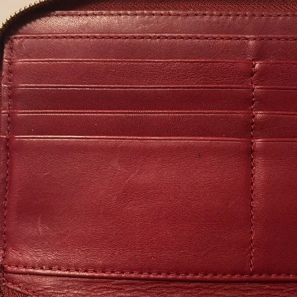 Coach burgundy crocodile-embossed wallet - Picture 6 of 14